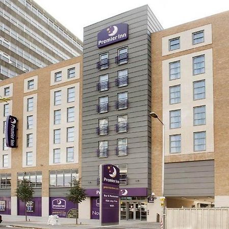 Premier Inn London Croydon Town Centre Екстериор снимка
