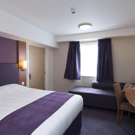 Premier Inn London Croydon Town Centre Стая снимка