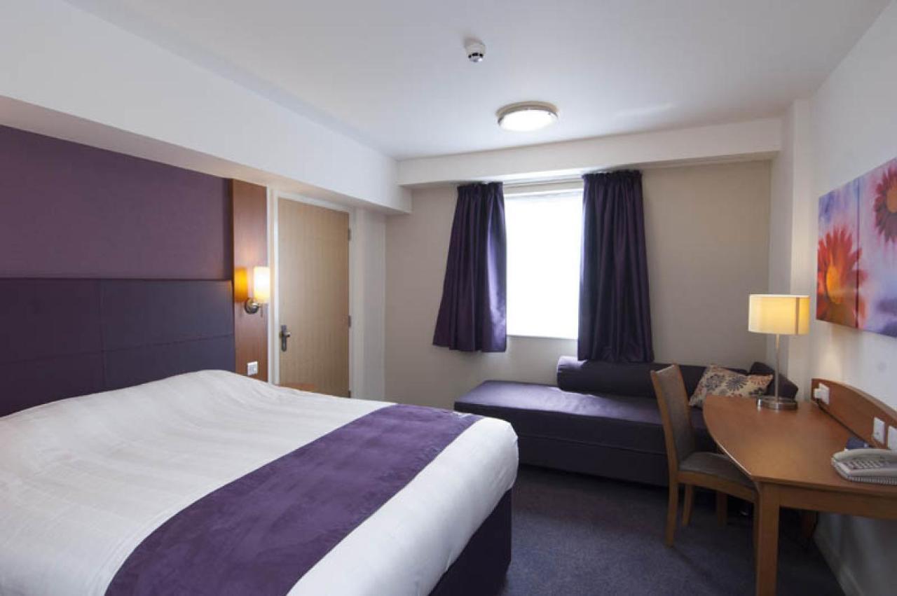 Premier Inn London Croydon Town Centre Стая снимка